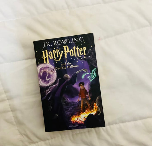 Harry Potter - The Deathly Hallows By J.k. Rowling
