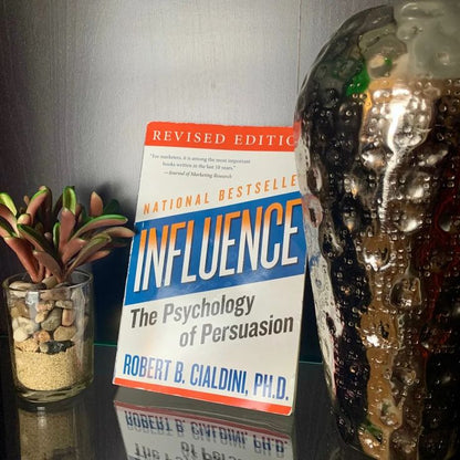 Influence The Psychology Of Persuasion By Robert B. Cialdini